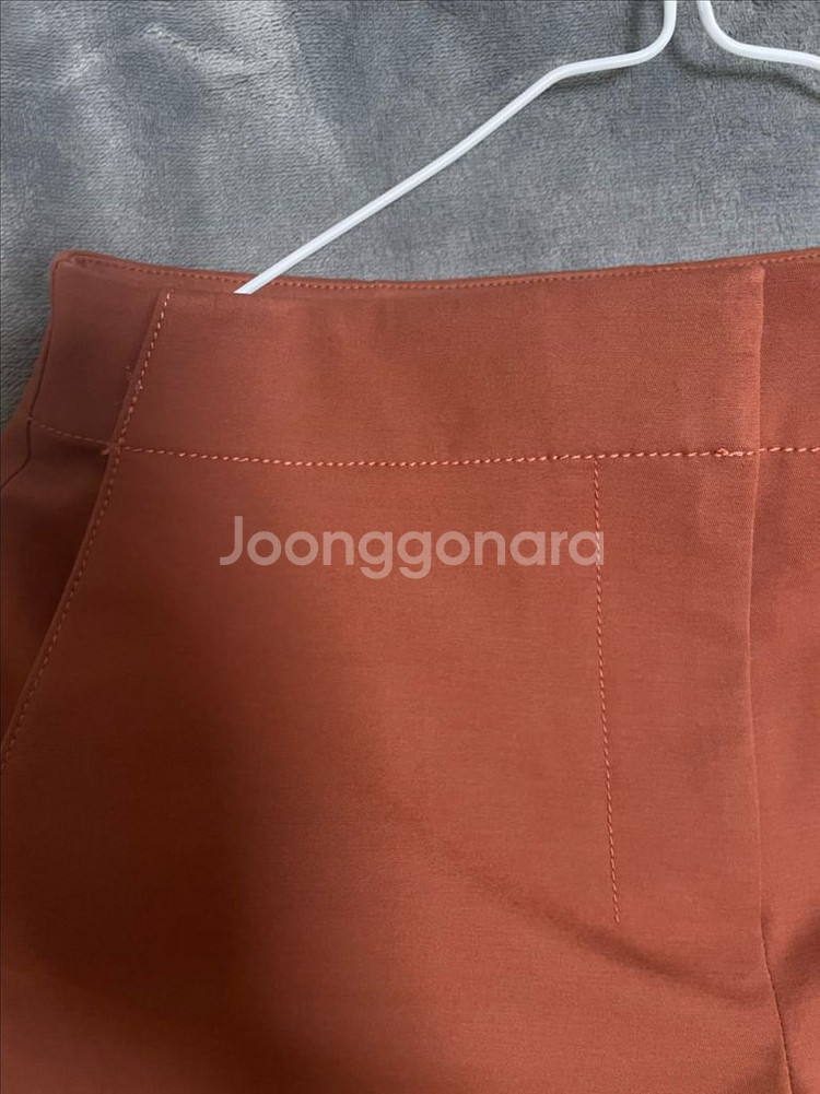 [무료배송] 띠어리 베이직함이 돋보이는 쇼츠--1