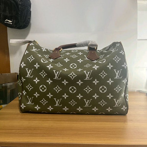 루이비통 반둘리에 40