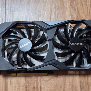 기가바이트 RTX 2060 SUPER 그래픽카드 팝니다