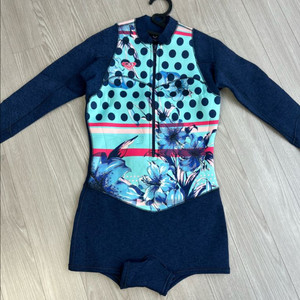 roxy 네오프렌 래쉬가드 16사이즈