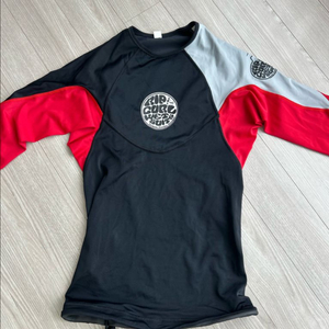 립컬 래쉬가드 s