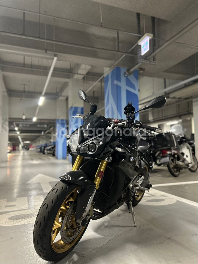 BMW S1000R (2015--2