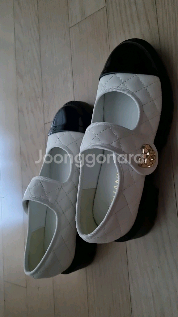 블랙화잇 슈즈230 ㅡ새거--4