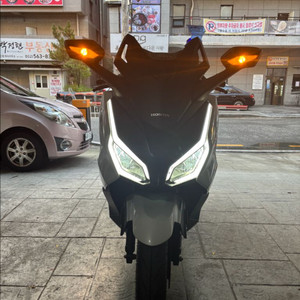 25년식포르자350 화이트 *8000키로대*