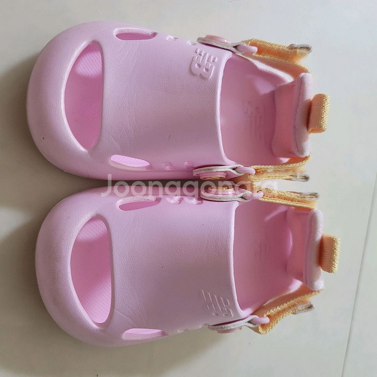 뉴발란스 키즈샌들 팔아요--0