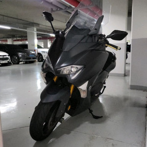 야마하 TMAX 530 DX
