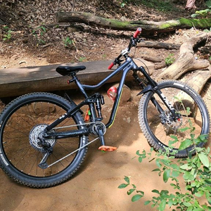 메리다 원식스티 엔듀로 풀샥 mtb 거의신품급