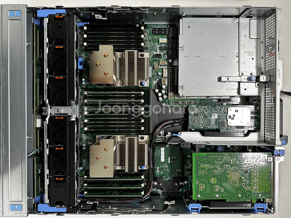 Dell R740 랙 서버 Platinum 8160--1