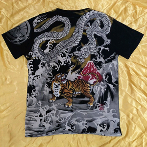 용쟁호투. 자수티셔츠. 2XL (실착용 L-10O)