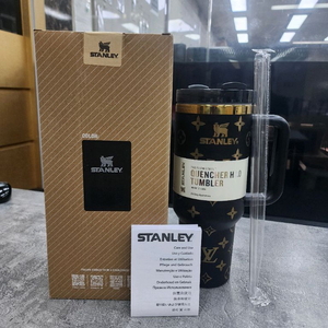 (새상품) 스탠리텀블러 판매합니다 (1.18L)