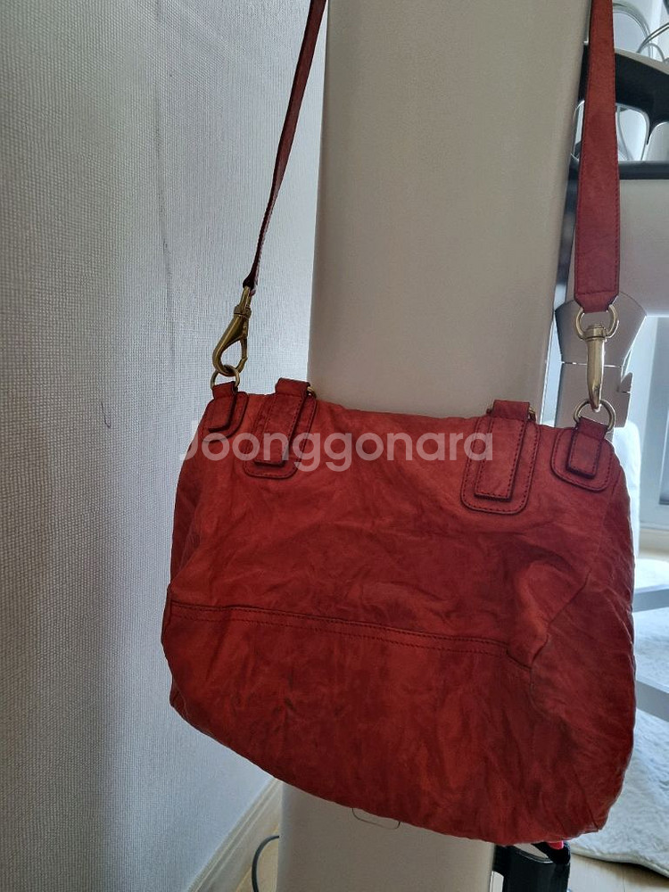 지방시 판도라 숄더백. 정품--1