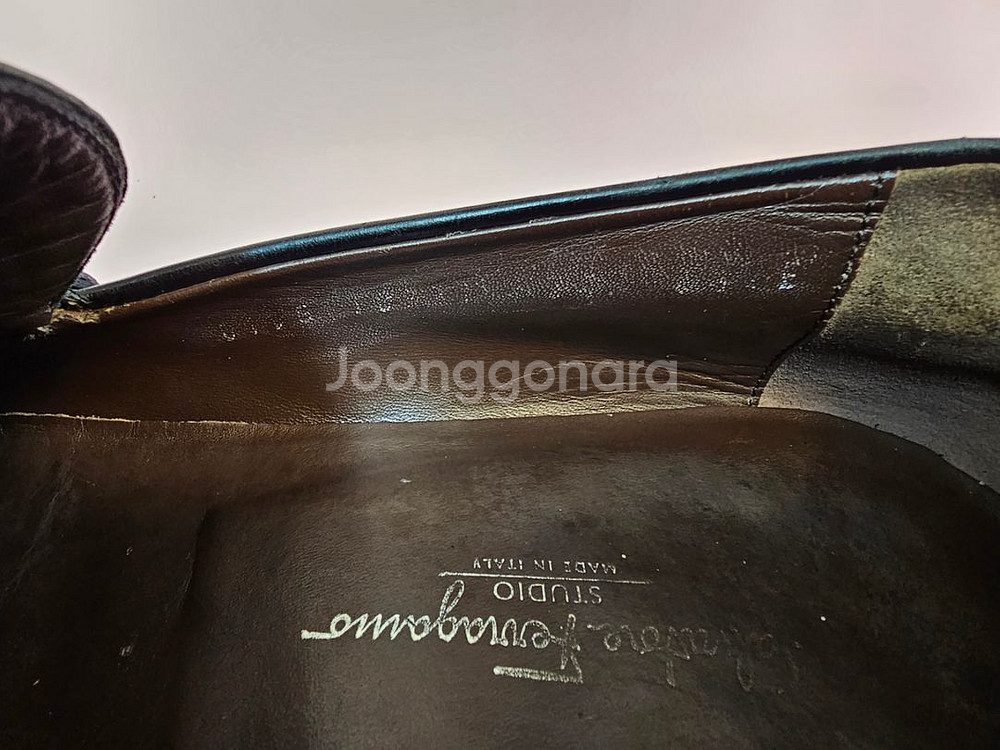 페라가모 남성 로퍼 구두 255--6