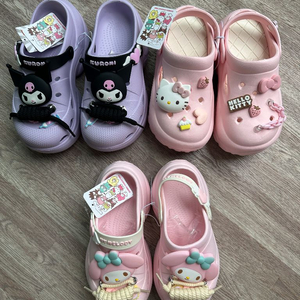 새상품 산리오 크록스 키높이 DIY 지비츠 샌들 슬리퍼