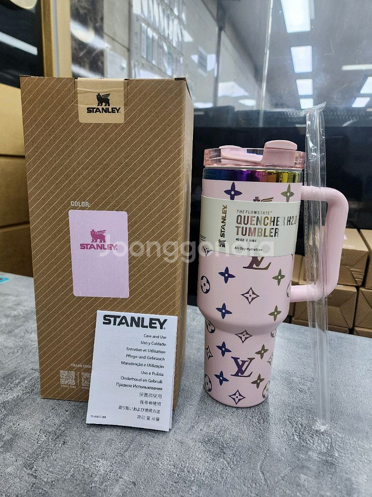 (새상품) 스탠리텀블러 판매합니다 (1.18L)--0