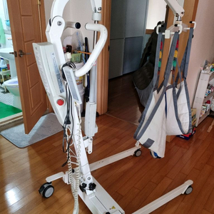 중증 환자 전동식 이동 보조리프트 판매합니다