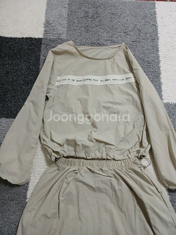 바스락 소재 투피스 55사이즈--2