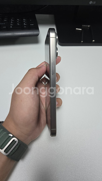 아이폰 15 Pro Max 내추럴 티타늄 256GB--3