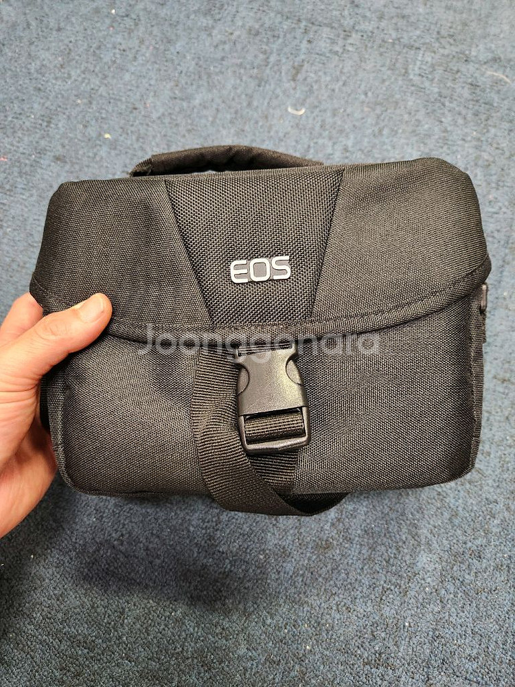 택포)캐논 EOS 정품카메라 가방 팝니다--0