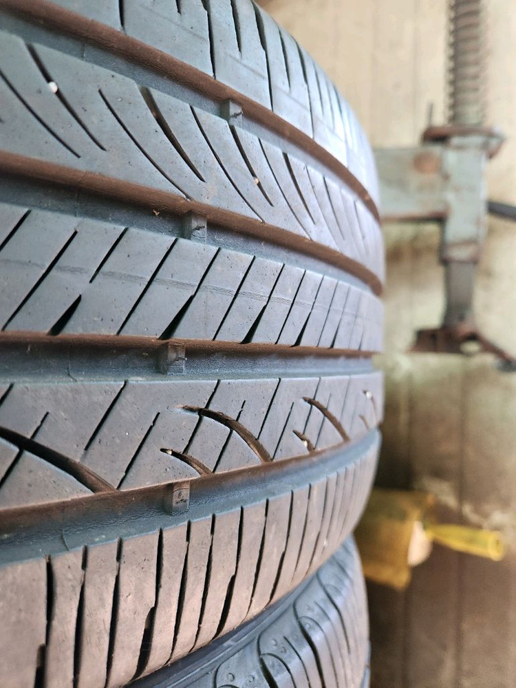 중고타이어 225 45 17 한국 2본 2254517 이미지