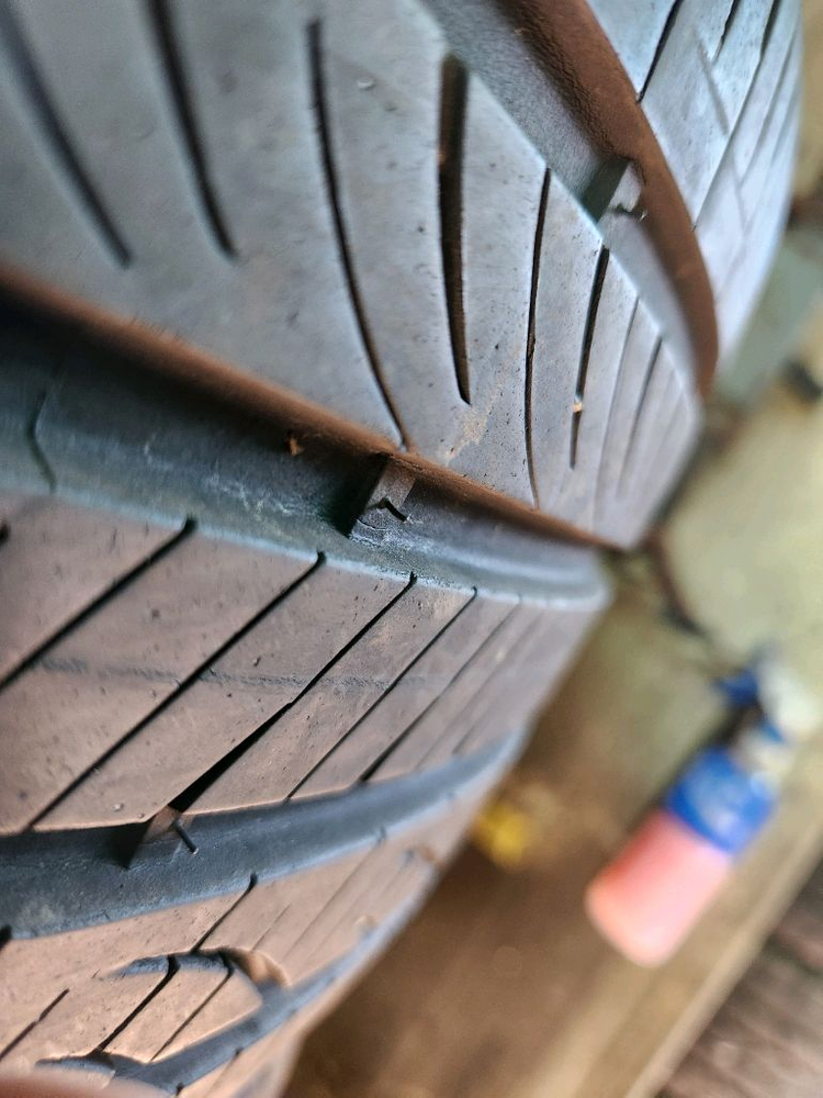 중고타이어 225 45 17 한국 2본 2254517 이미지