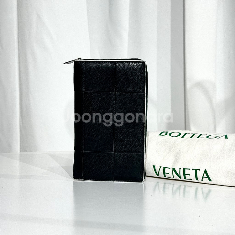 보테가 베네타 신형 인트레치아토 투톤 지퍼돌이 장지갑--0