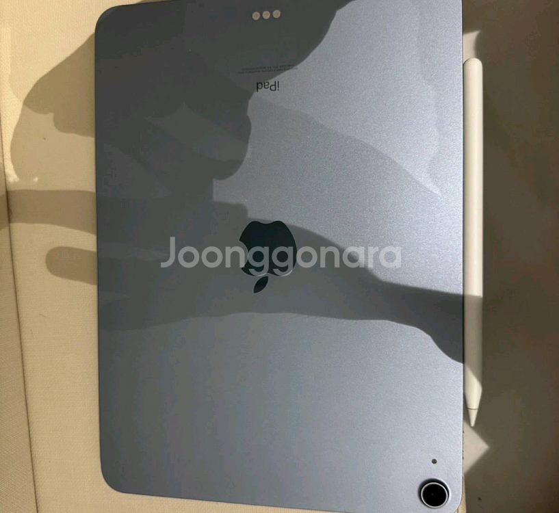아이패드 에어 4 팝니다 펜슬포함--0