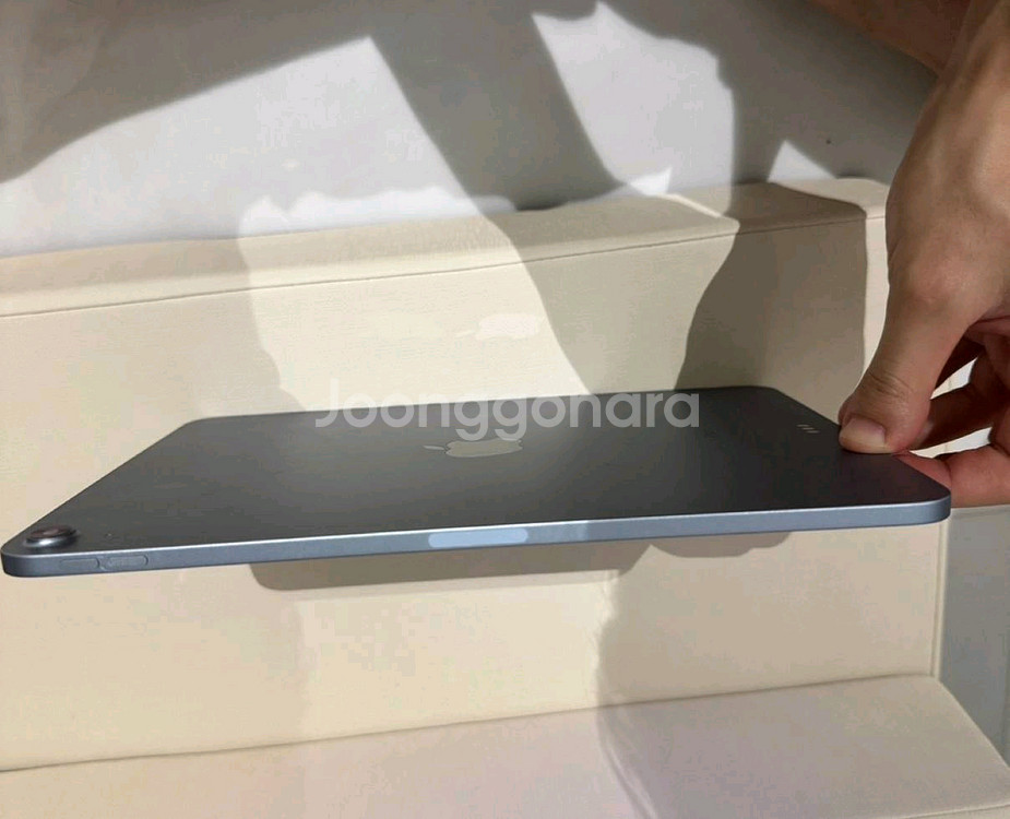 아이패드 에어 4 팝니다 펜슬포함--5