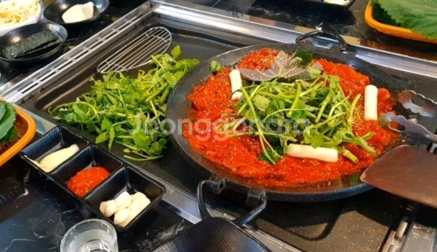 투인로스타 사각 철판 테이블--6