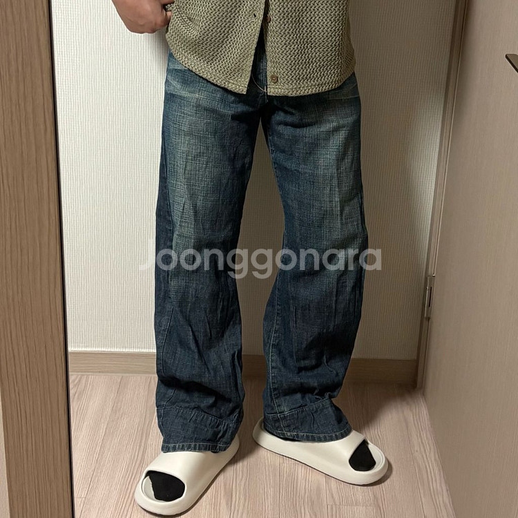 정품 리바이스 엔지니어드 워싱진 데님팬츠 청바지 32--0