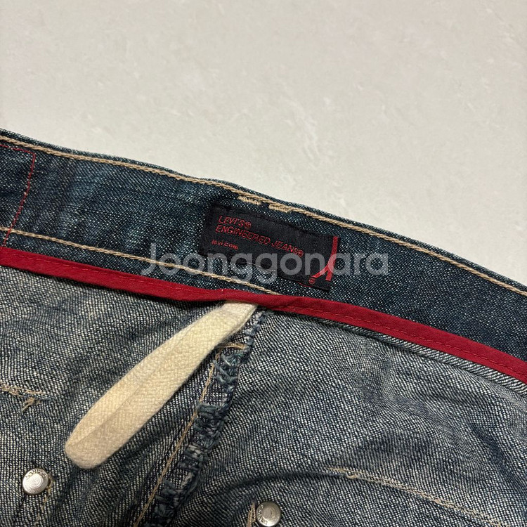 정품 리바이스 엔지니어드 워싱진 데님팬츠 청바지 32--8