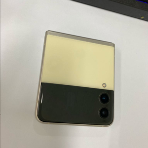 SK 갤럭시Z플립3 크림 액정SS급 256G 무잔상