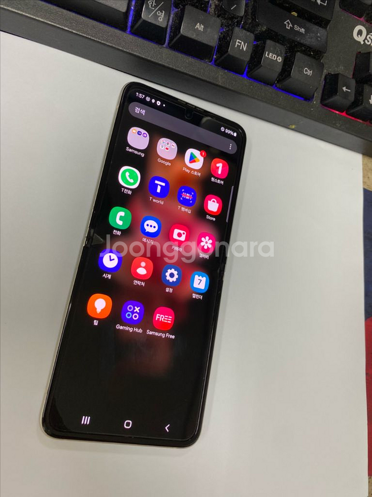 SK 갤럭시Z플립3 크림 액정SS급 256G 무잔상--3