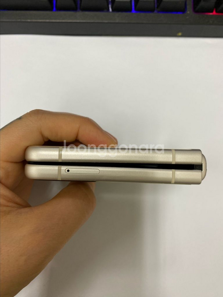 SK 갤럭시Z플립3 크림 액정SS급 256G 무잔상--6