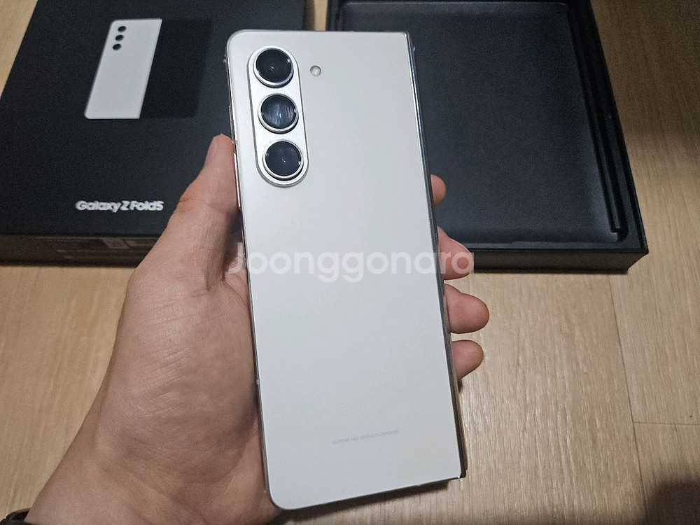 갤럭시Z폴드5 크림 512GB 풀박스 센터교체후 미사용--3
