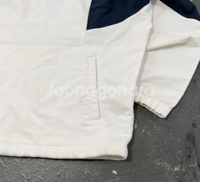 엄브로 화이트 컬러 블록 후드 아노락 95~100--1