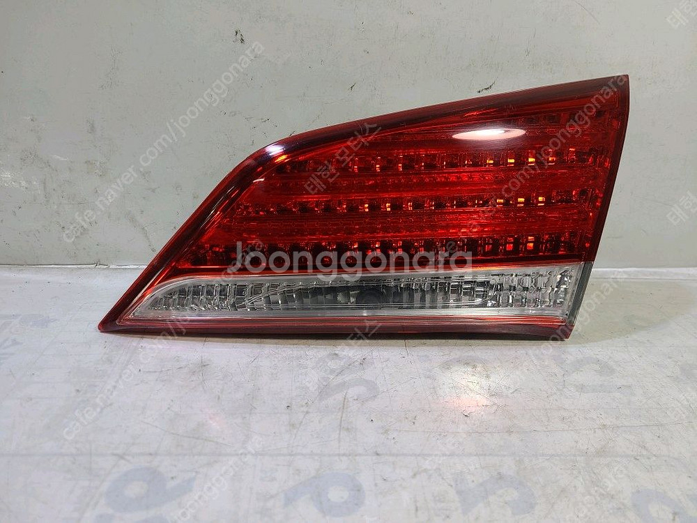 i40 살룬 테일램프/트렁크등 조수석--2