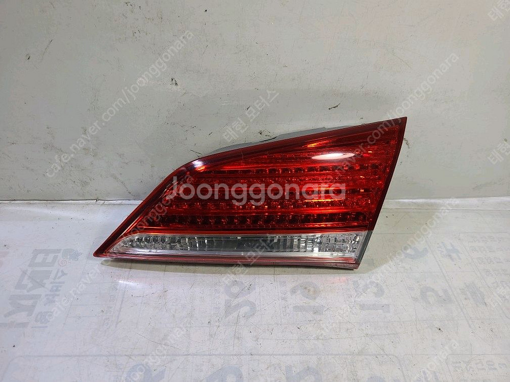 i40 살룬 테일램프/트렁크등 조수석--0