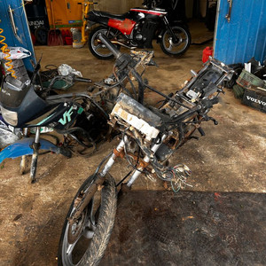 vf125 오토바이 부품차