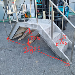 컨베어 건널다리, 스텐 건널계단