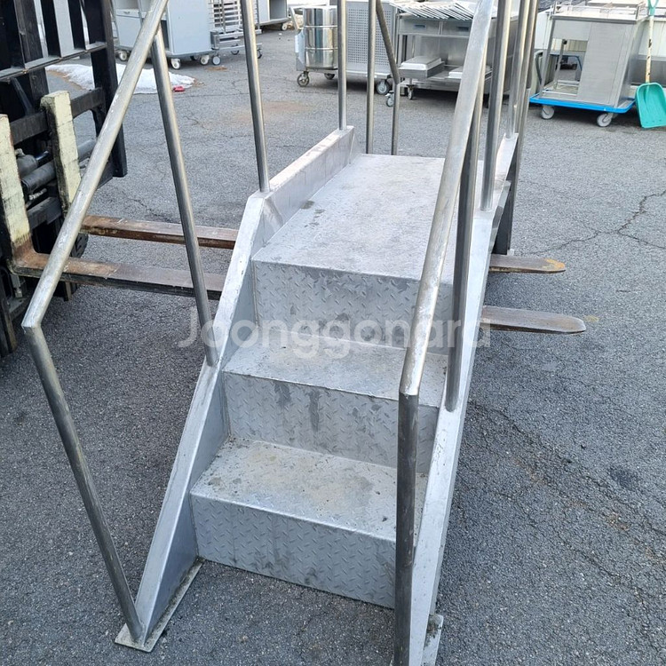 컨베어 건널다리, 스텐 건널계단--2