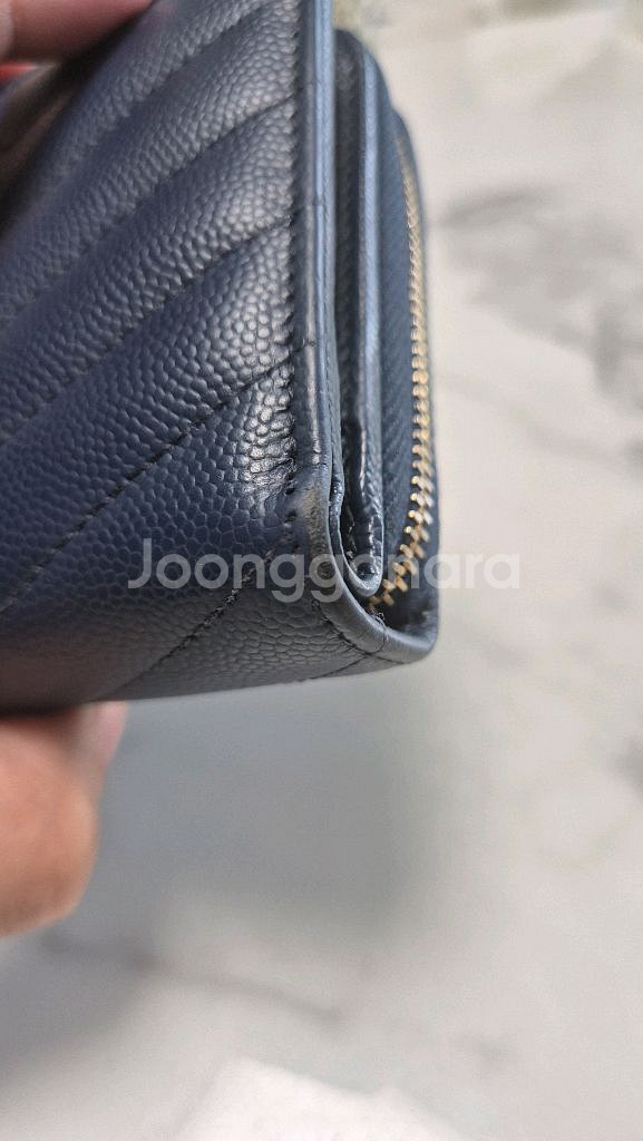 생로랑 마틀라세 반지갑 네이비 금장--5