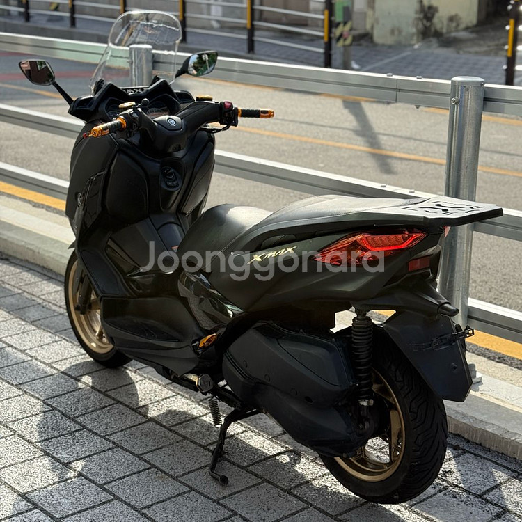 부산 2020년식 엑스맥스 300--1