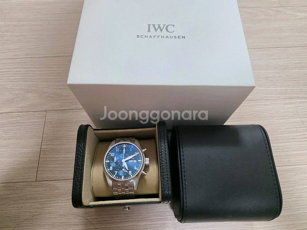 iwc 파일럿워치 41mm 팝니다.--0