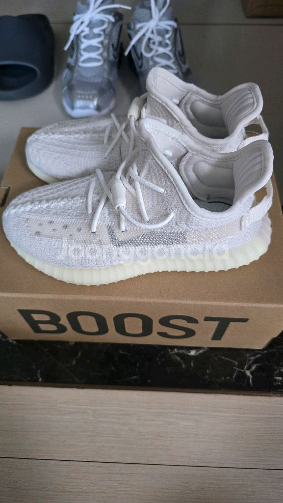 (200사이즈)아디다스 이지 부스트 350 V2 kid--1