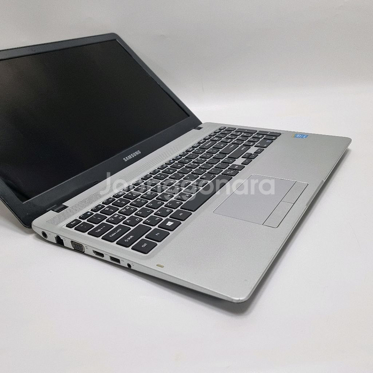 삼성 중고 노트북 i5 성능업/368G/8G/FHD--3
