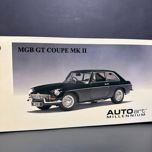 [1:18] 오토아트 MGB GT 쿠페 다이캐스트 급처