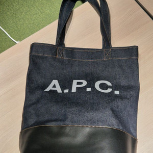 A.P.C. 데님 토트백 라지 판매