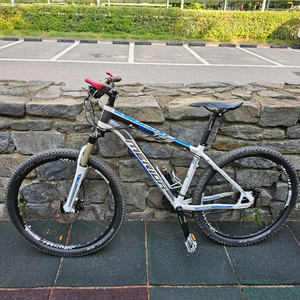 메리다 TFS 800d s사이즈 mtb 자전거 판매합니