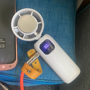 휴대용 냉각 선풍기 새것 하나 팔아요 박스잇어요