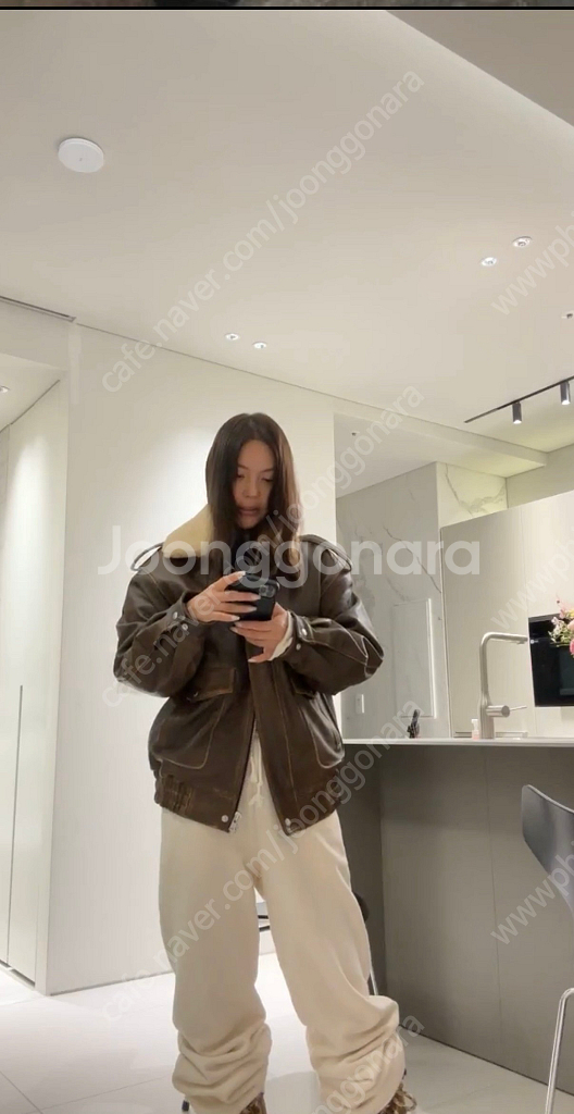 후왓웨어 시어링레더--2